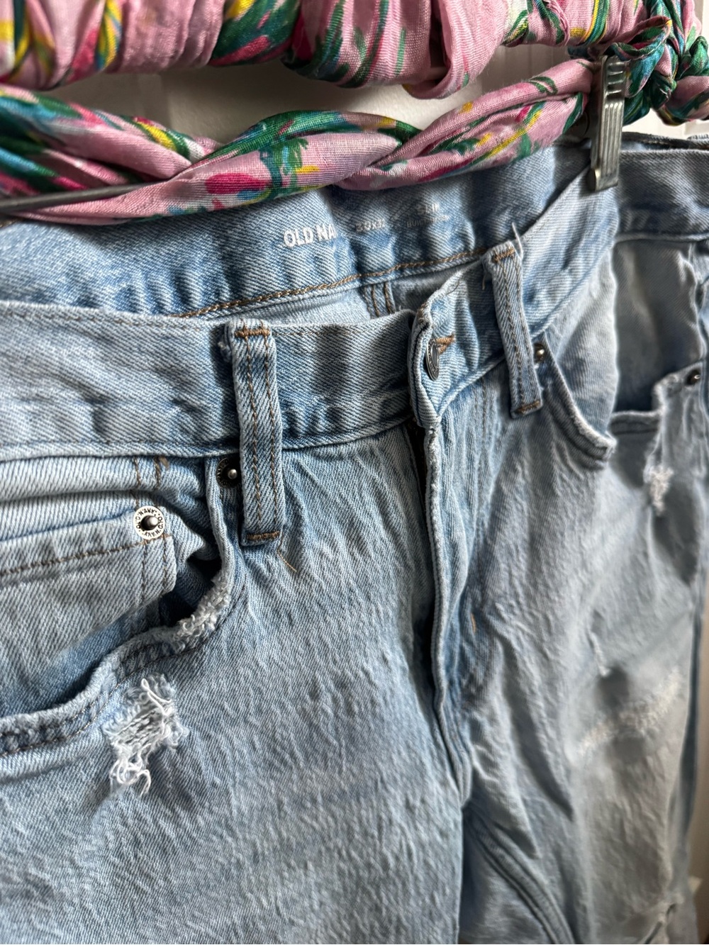 Old Navy Light Blue Slim Jeans - Picture 4 of 6